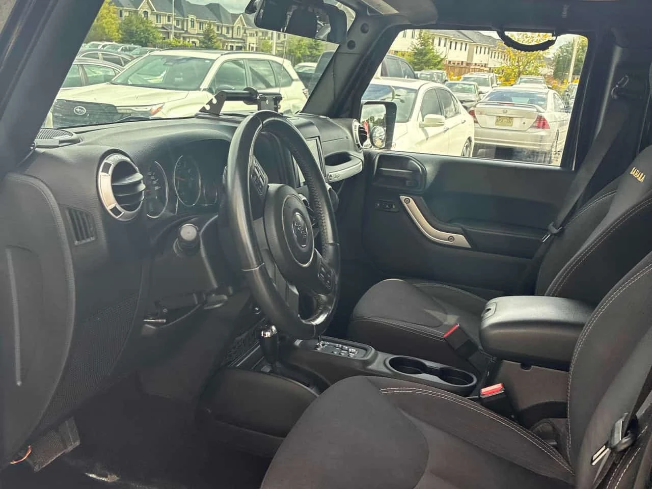 Jeep Wrangler * Sahara * АВТОКРЕДИТ БЕЗ ПЪРВОНАЧАЛНА ВНОСКА* , снимка 5 - Автомобили и джипове - 56193025