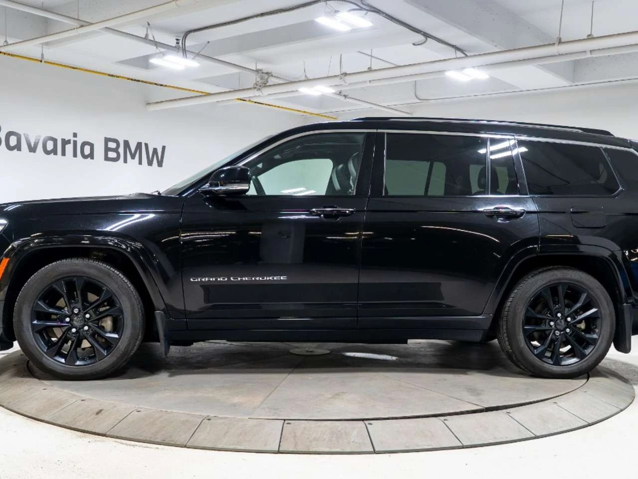 Jeep Grand cherokee Grand Cherokee L Overland | Quadra-Lift Air Suspen | Mobile.bg � ����������� 2