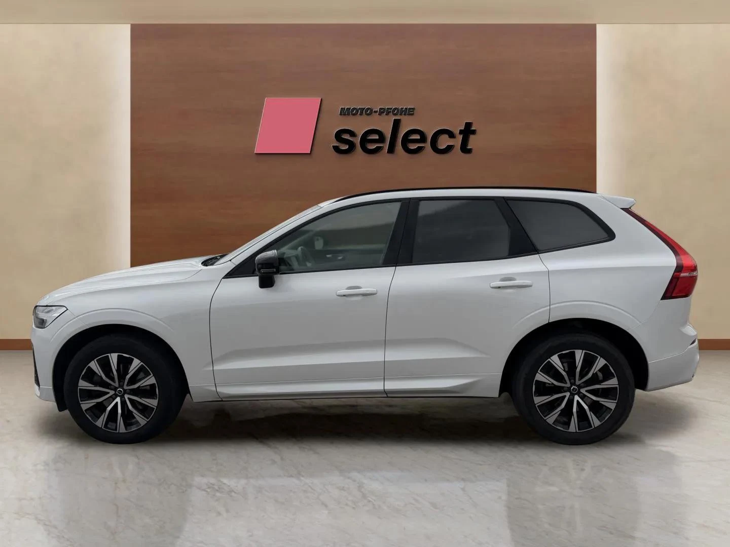Volvo XC60 2.0 B5, снимка 8 - Автомобили и джипове - 56742703