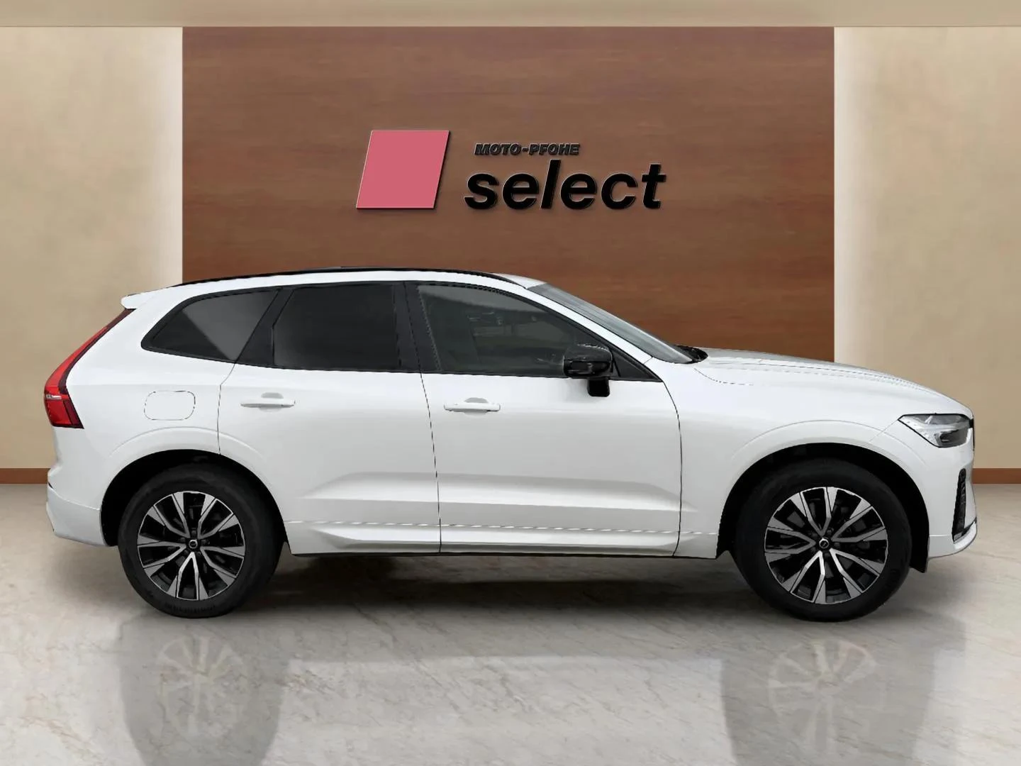 Volvo XC60 2.0 B5, снимка 4 - Автомобили и джипове - 56742703