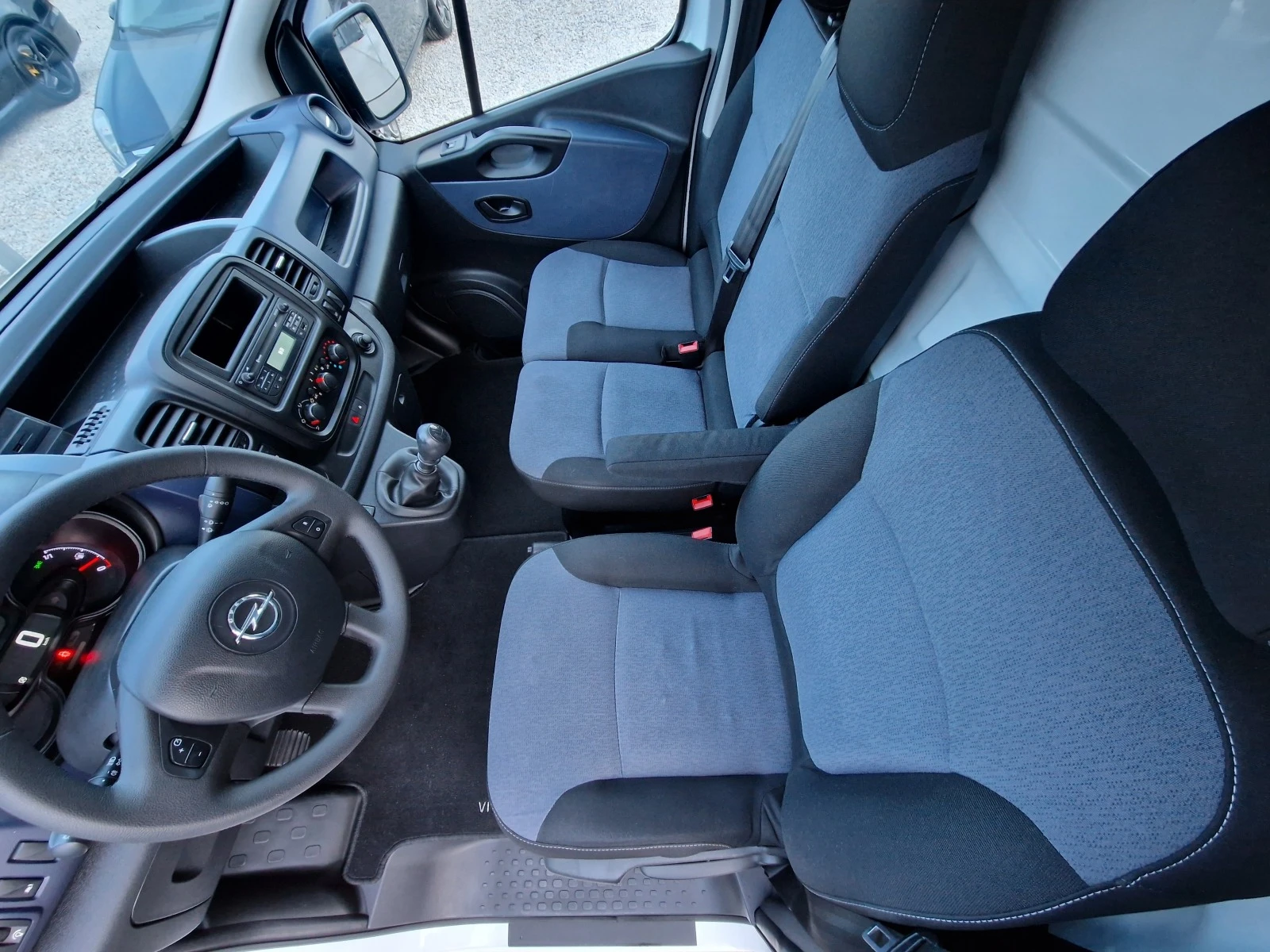 Opel Vivaro 1.6BI-TURBO 6sk EURO 6B* ITALIA*   | Mobile.bg   15