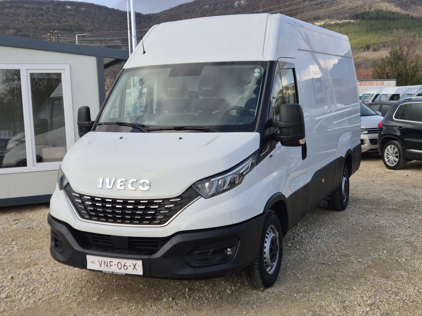 Iveco Daily 35S16 2.3 352LH3  HI MATIC Full led - изображение 3