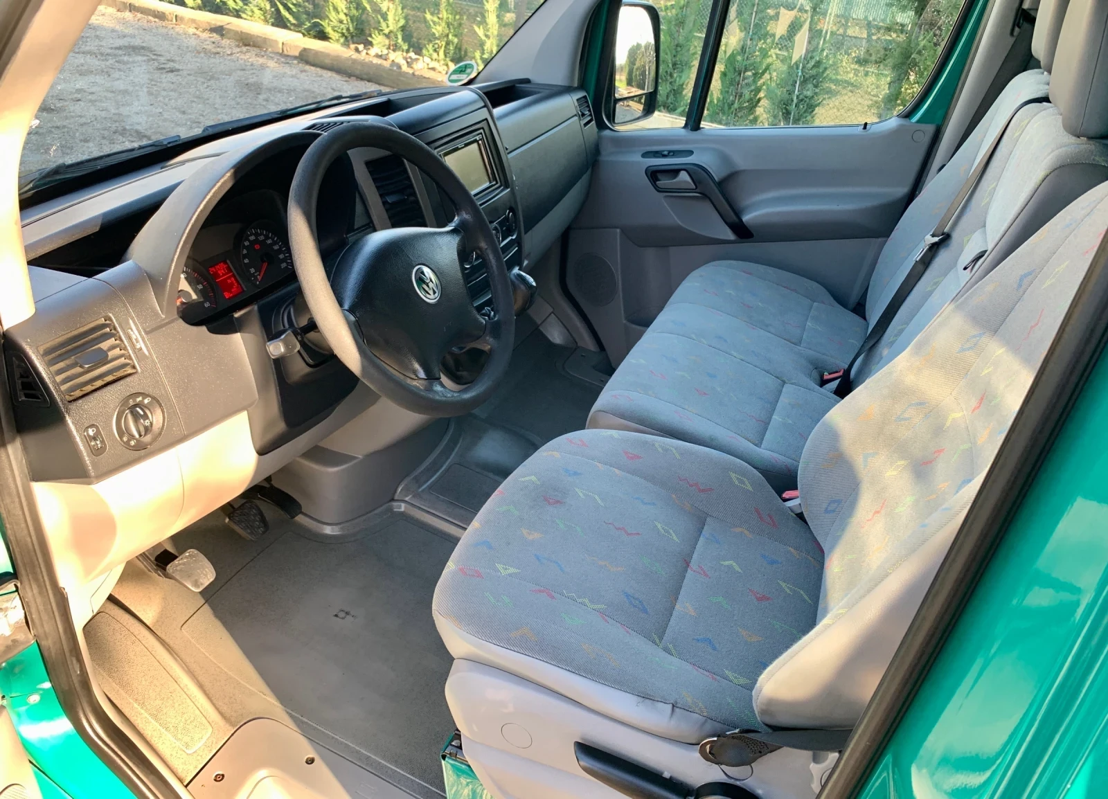 VW Crafter ЩОРА* КЛИМАТИК* НАВИГАЦИЯ* СЕРВИЗНИ ДОКУМЕНТИ, снимка 12 - Бусове и автобуси - 55704863