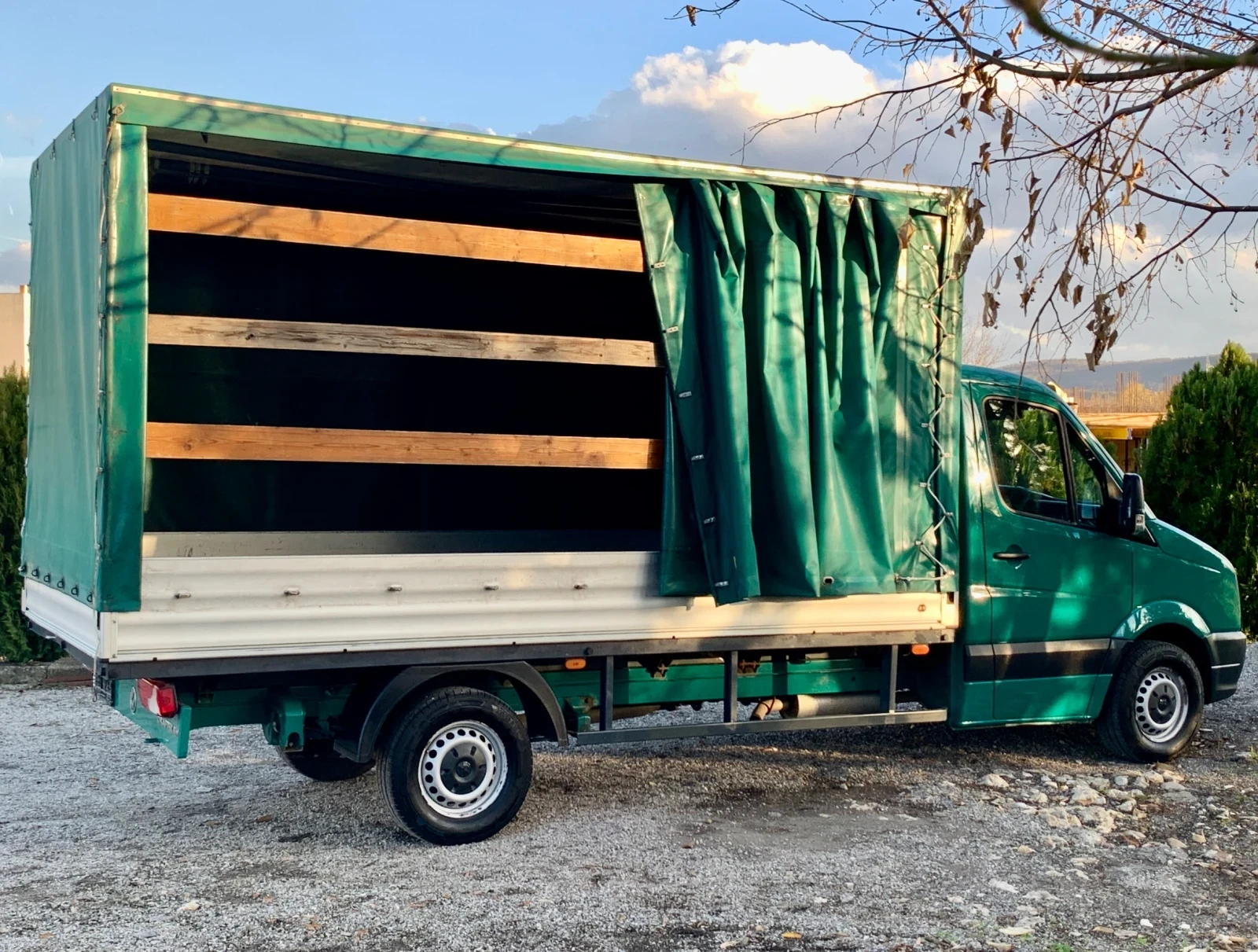 VW Crafter ЩОРА* КЛИМАТИК* НАВИГАЦИЯ* СЕРВИЗНИ ДОКУМЕНТИ, снимка 7 - Бусове и автобуси - 55704863