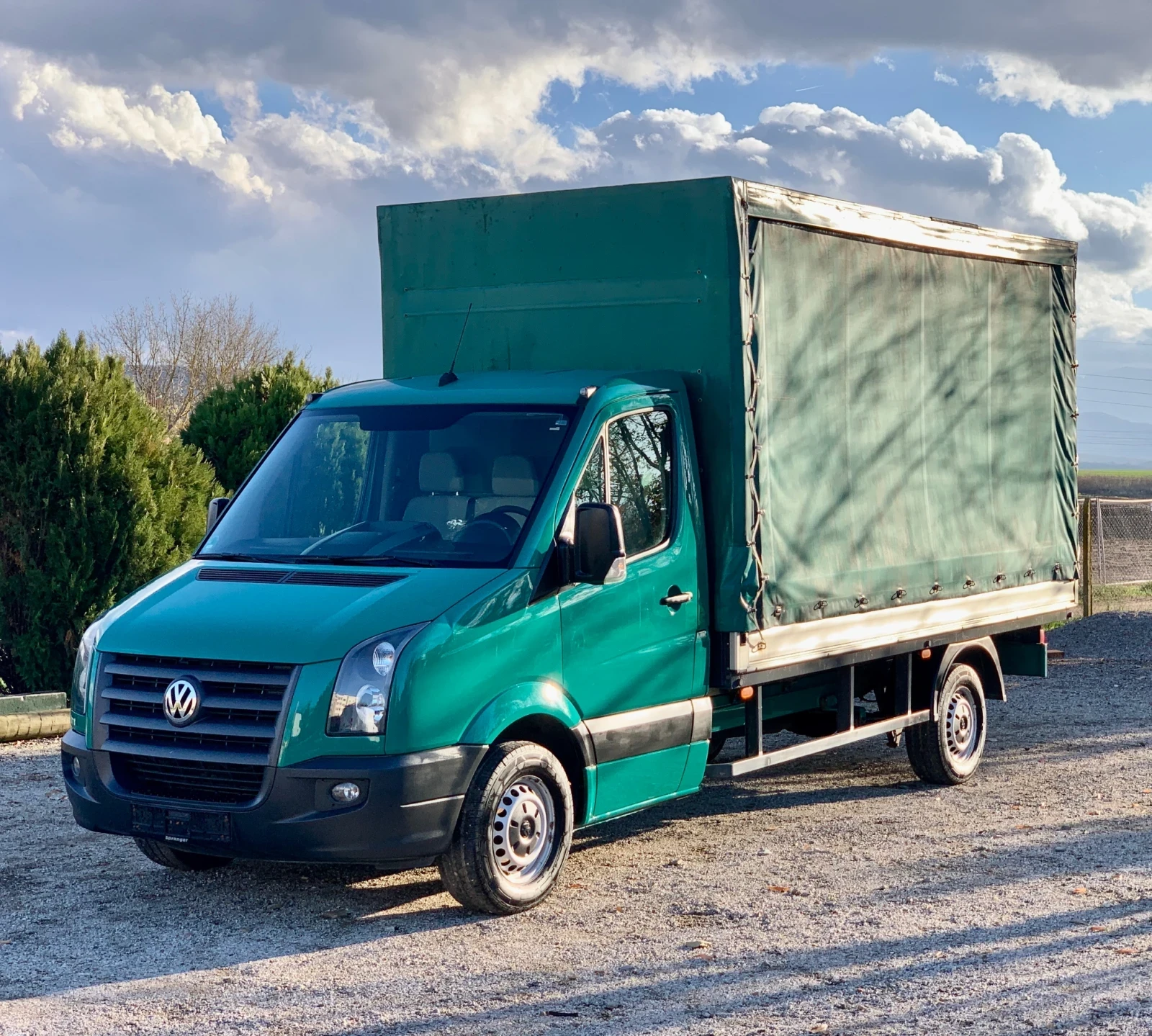VW Crafter ЩОРА* КЛИМАТИК* НАВИГАЦИЯ* СЕРВИЗНИ ДОКУМЕНТИ, снимка 3 - Бусове и автобуси - 55704863