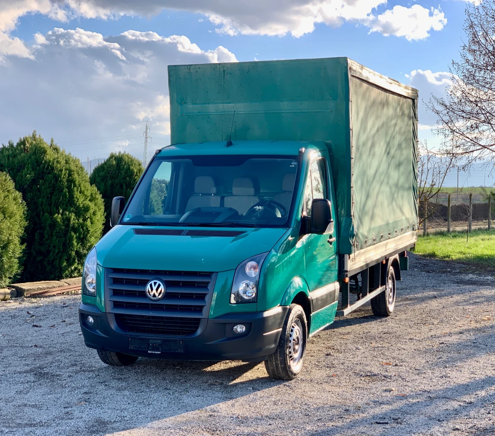 VW Crafter ЩОРА* КЛИМАТИК* НАВИГАЦИЯ* СЕРВИЗНИ ДОКУМЕНТИ, снимка 2 - Бусове и автобуси - 55704863