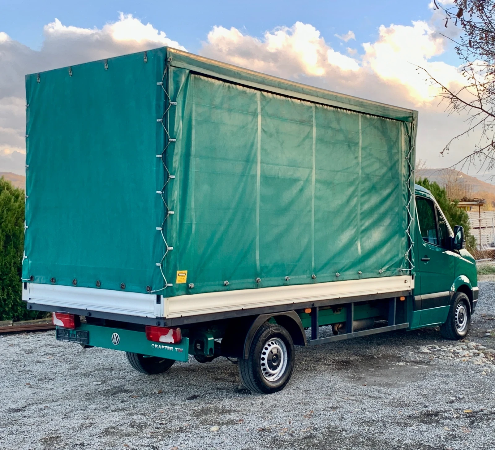 VW Crafter ЩОРА* КЛИМАТИК* НАВИГАЦИЯ* СЕРВИЗНИ ДОКУМЕНТИ, снимка 6 - Бусове и автобуси - 55704863
