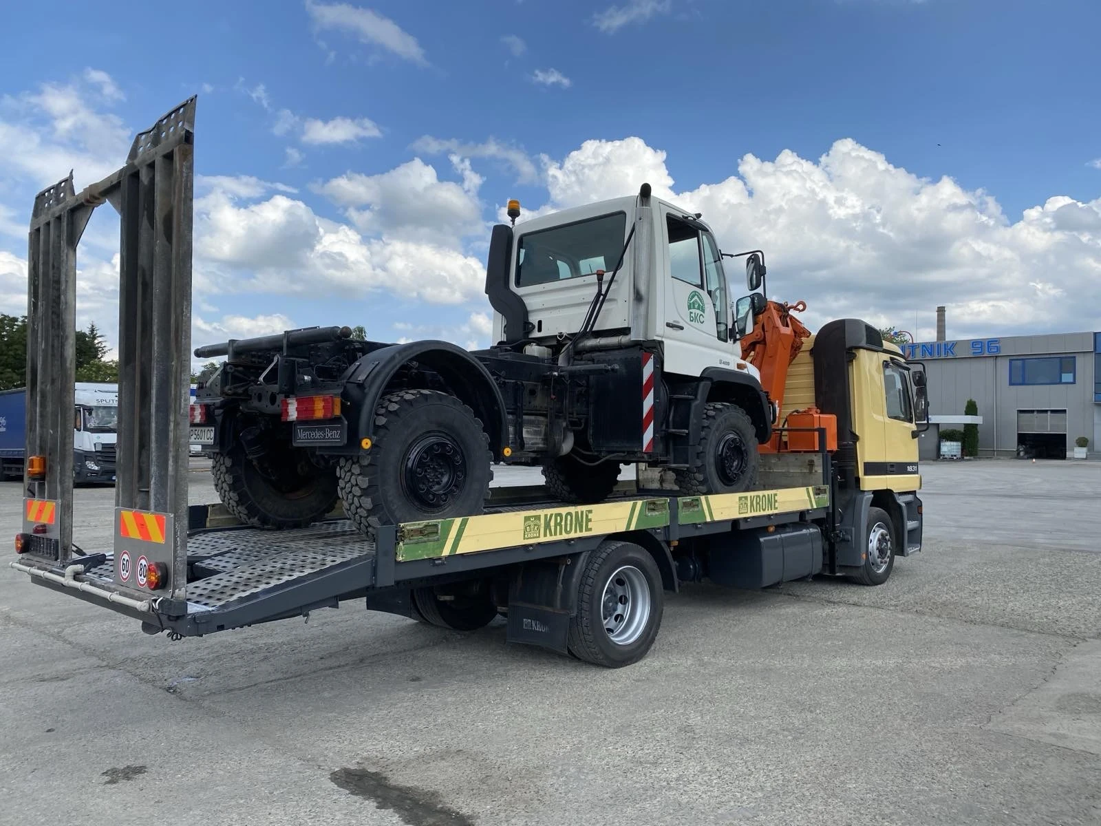 Mercedes-Benz 1831 1831 с кран пътна помощ - изображение 6