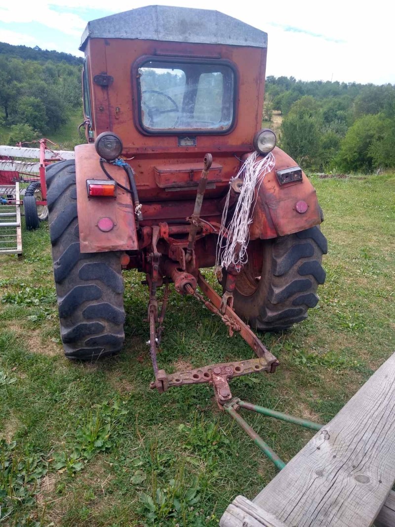 Трактор Т 40, снимка 3 - Селскостопанска техника - 45851694