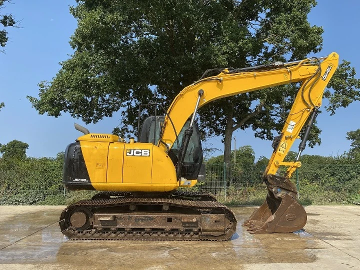 Багер JCB JS130LC - изображение 3