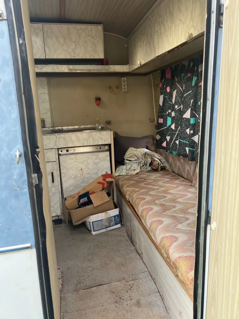 Каравана Adria, снимка 4 - Каравани и кемпери - 52727077