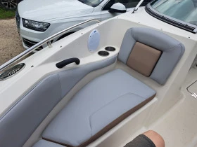 Моторна яхта Monterey 194 FS, снимка 6