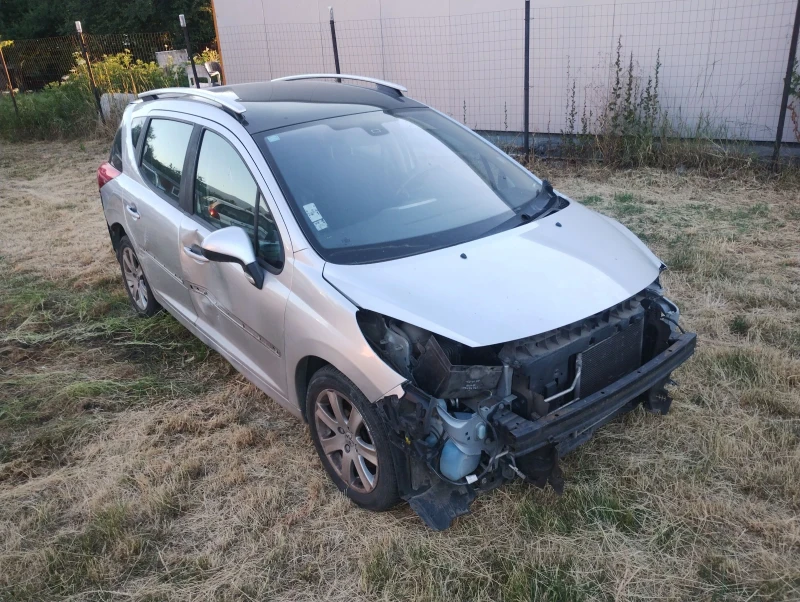 Peugeot 207 2 бр.1.4 и 1.6 бензин на части, снимка 4 - Автомобили и джипове - 52371549