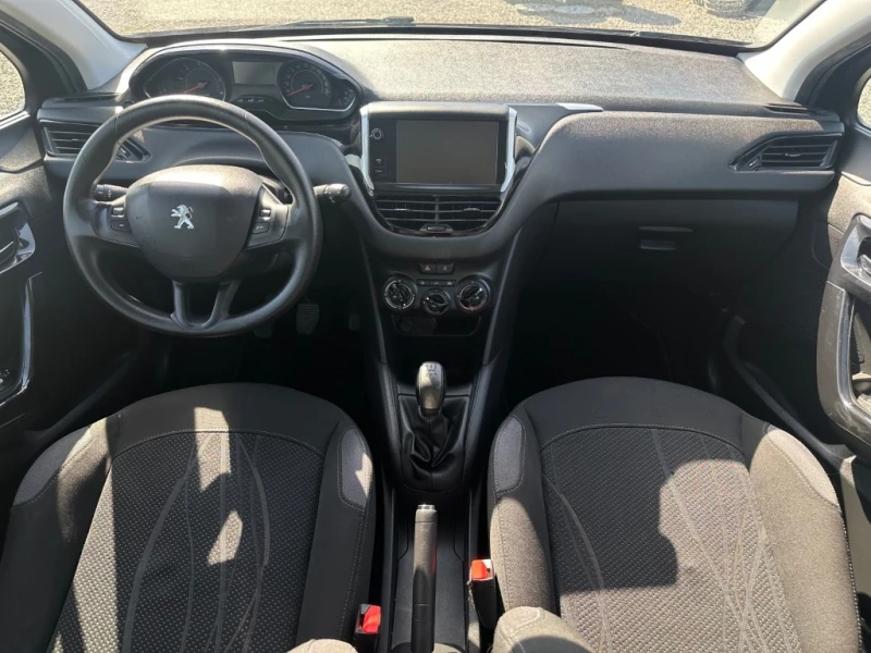 Peugeot 208 1.4, снимка 11 - Автомобили и джипове - 47470948