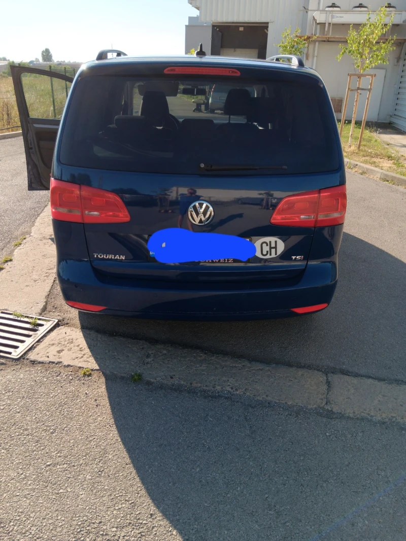 VW Touran, снимка 6 - Автомобили и джипове - 48387834