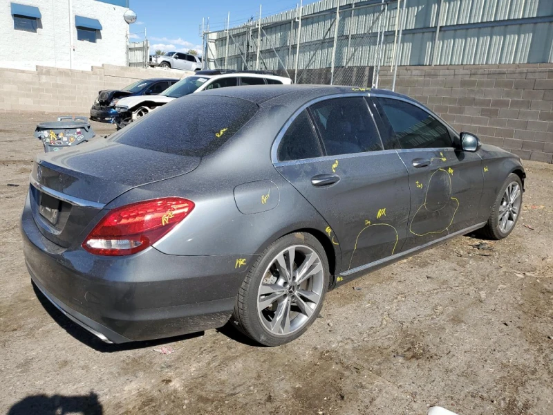 Mercedes-Benz C 300 Частите са налични!, снимка 3 - Автомобили и джипове - 48040645