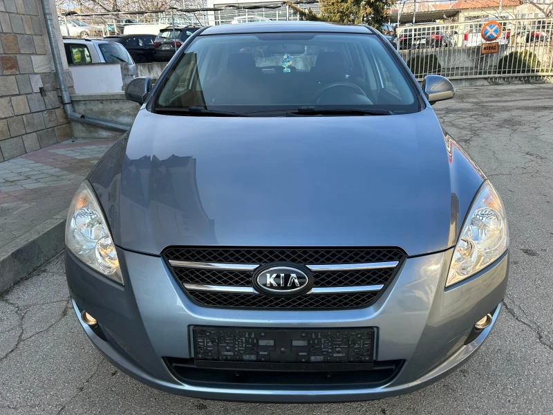 Kia Ceed 1.4i EXCLUSIVE, снимка 2 - Автомобили и джипове - 48788605