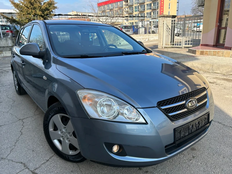 Kia Ceed 1.4i EXCLUSIVE, снимка 3 - Автомобили и джипове - 48788605