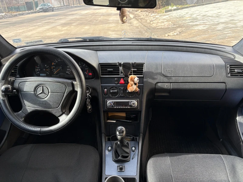 Mercedes-Benz C 220, снимка 5 - Автомобили и джипове - 48797845