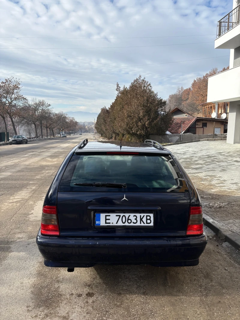 Mercedes-Benz C 220, снимка 3 - Автомобили и джипове - 48797845