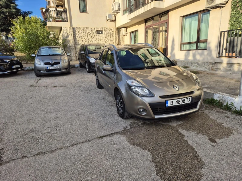 Renault Clio, снимка 2 - Автомобили и джипове - 52682814