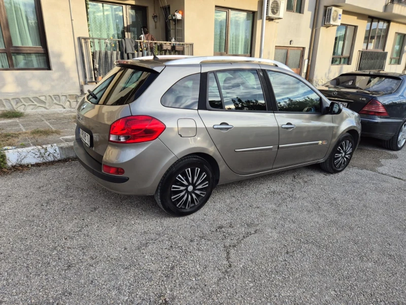 Renault Clio, снимка 6 - Автомобили и джипове - 52682814