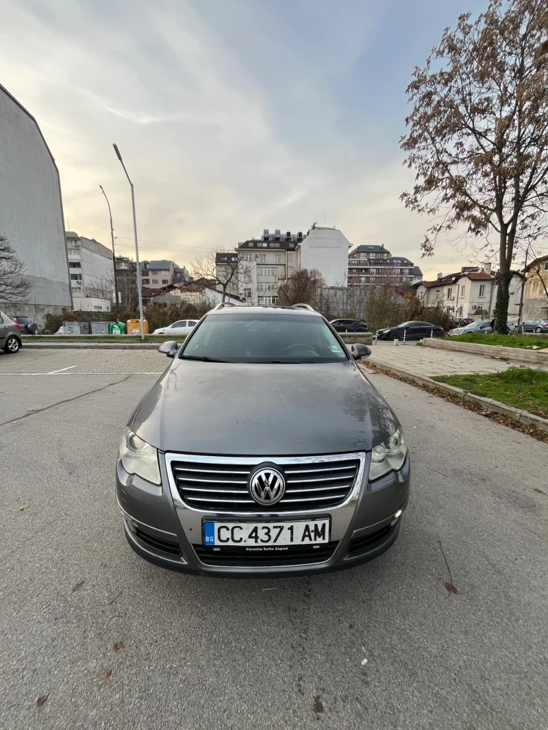 VW Passat 2.0 TDI DSG УНИКАТ!, снимка 4 - Автомобили и джипове - 52637442
