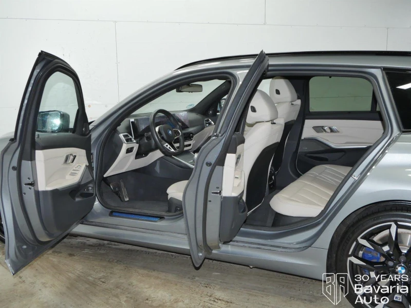 BMW 330 e Touring M Sport Paket Sportautomatic, снимка 5 - Автомобили и джипове - 52669548