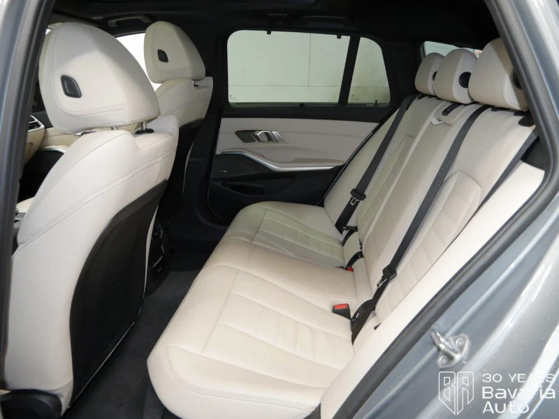 BMW 330 e Touring M Sport Paket Sportautomatic, снимка 8 - Автомобили и джипове - 52669548