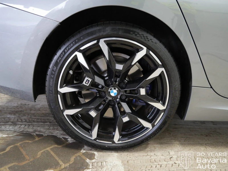 BMW 330 e Touring M Sport Paket Sportautomatic, снимка 17 - Автомобили и джипове - 52669548