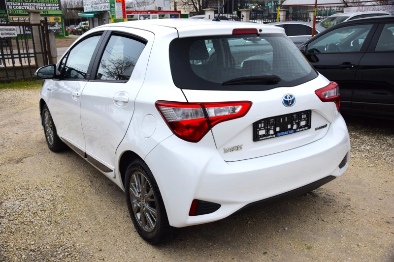 Toyota Yaris 1.5 HYBRID TEAM D, снимка 5 - Автомобили и джипове - 52706860