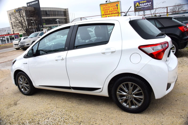 Toyota Yaris 1.5 HYBRID TEAM D, снимка 4 - Автомобили и джипове - 52706860