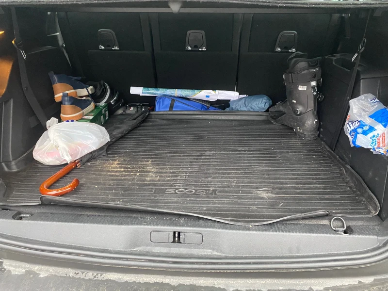 Peugeot 5008, снимка 6 - Автомобили и джипове - 53485950