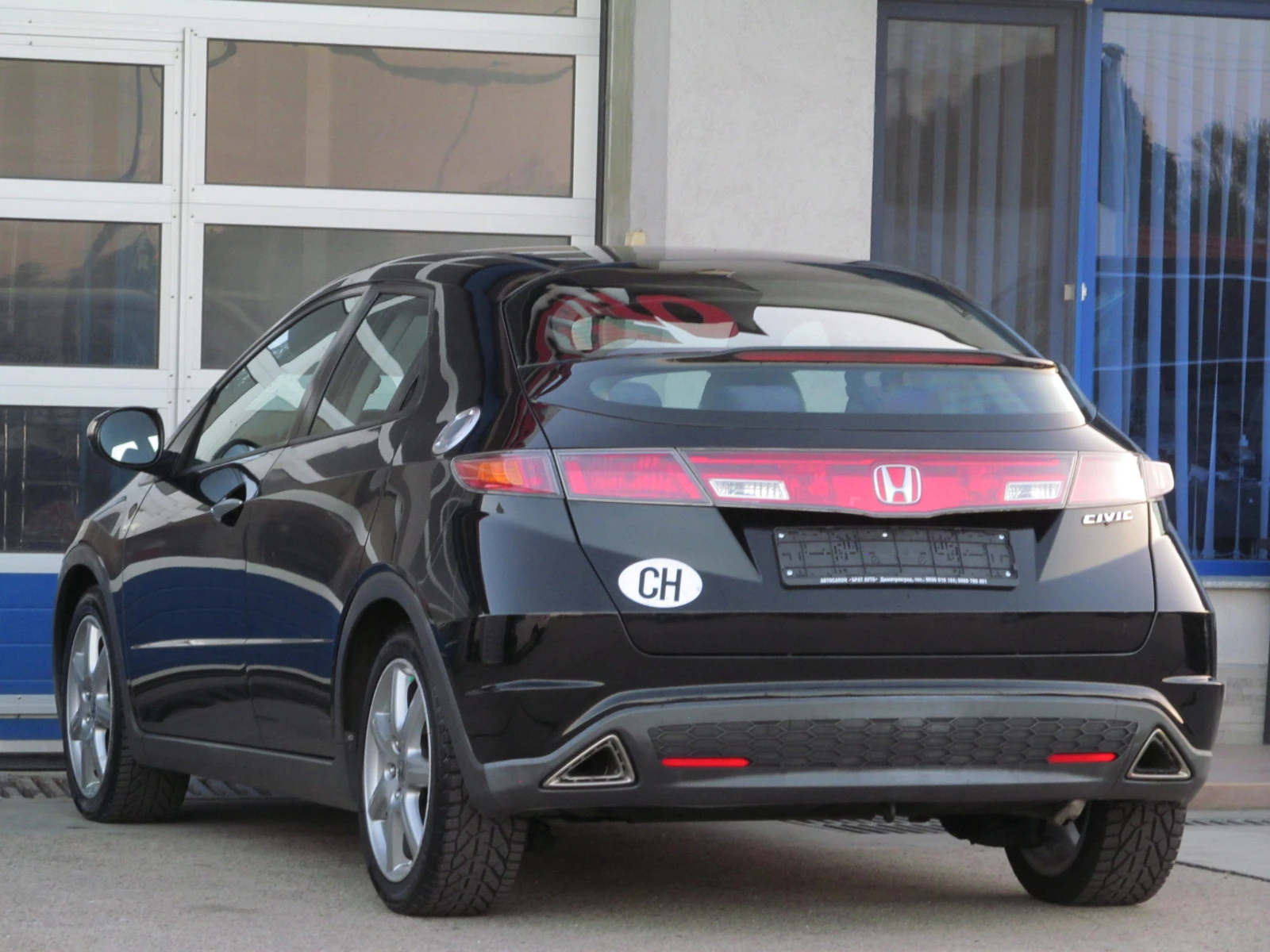 Honda Civic 1.8i БЕНЗИН/EXECUTIVE/ШВЕЙЦАРИЯ - изображение 6