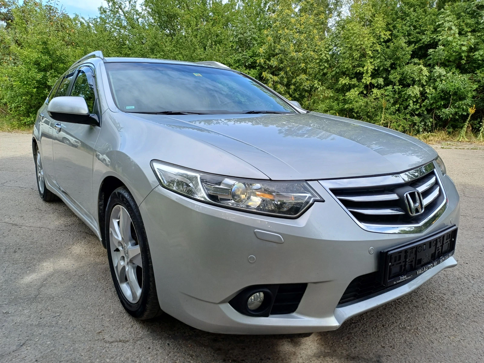 Honda Accord 2.2  l-DTEC EXECUTIVE - изображение 3