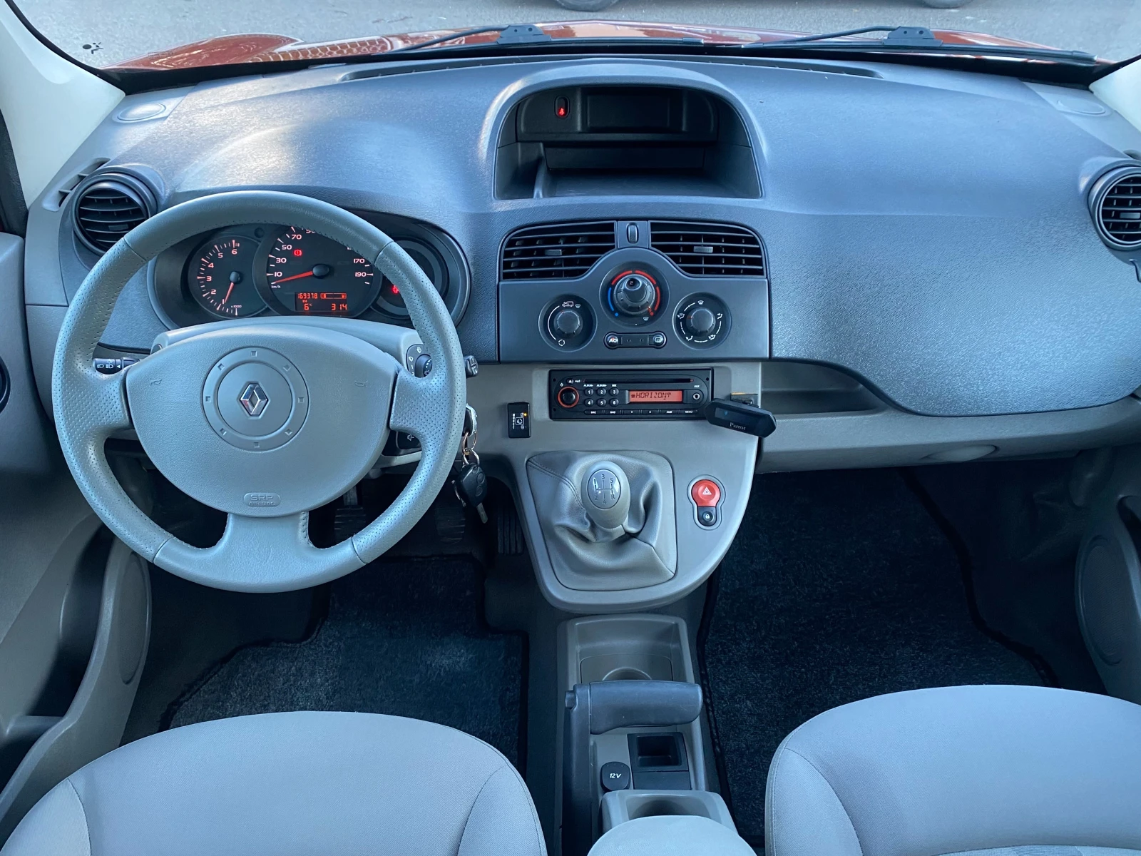 Renault Kangoo 1.6i-ГАЗ-169000km!!!-EURO4-02.2010g-KLIMATIK - изображение 10