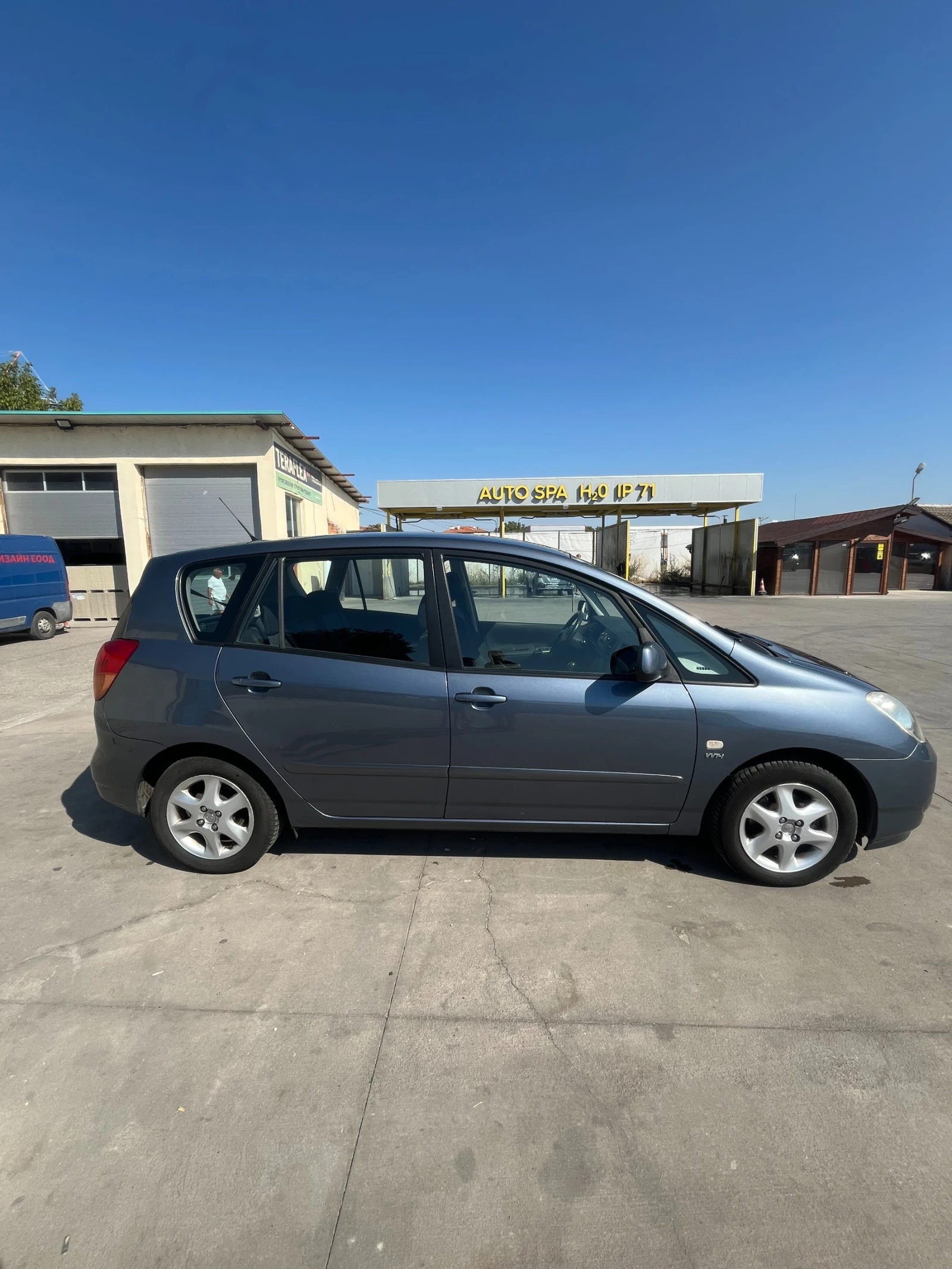 Toyota Corolla verso  - изображение 8