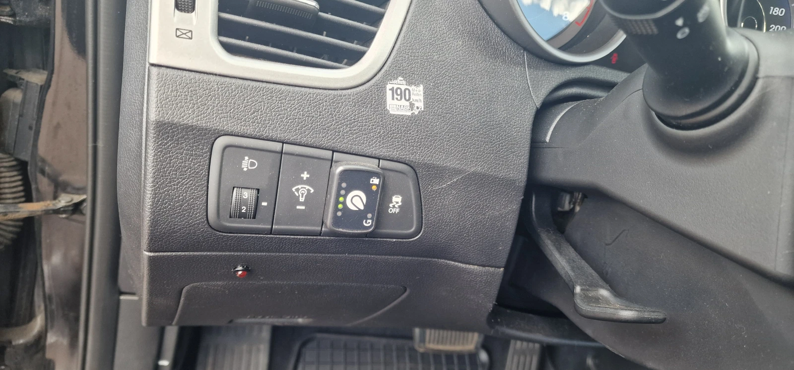 Hyundai Elantra 1.6 - изображение 9