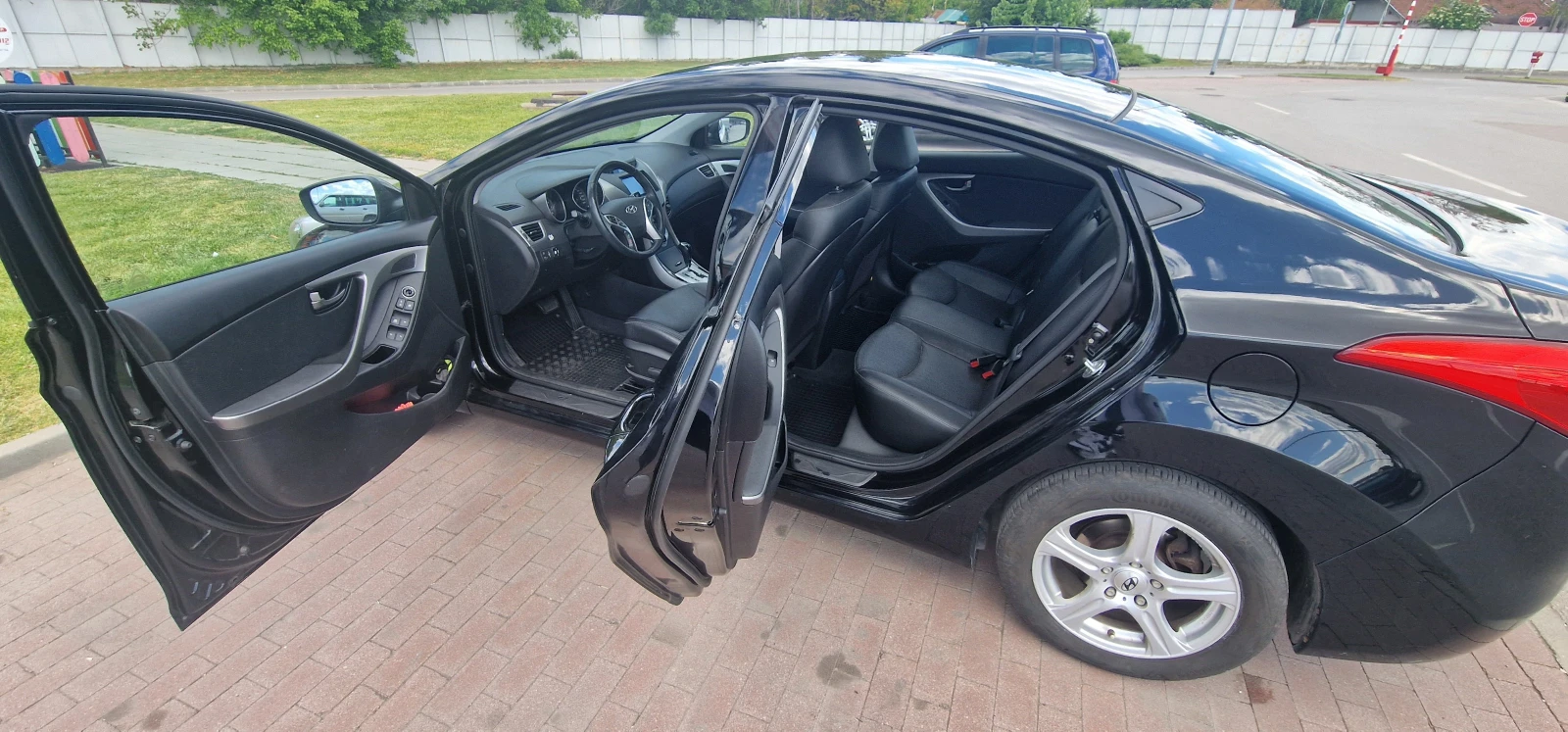 Hyundai Elantra 1.6 - изображение 5