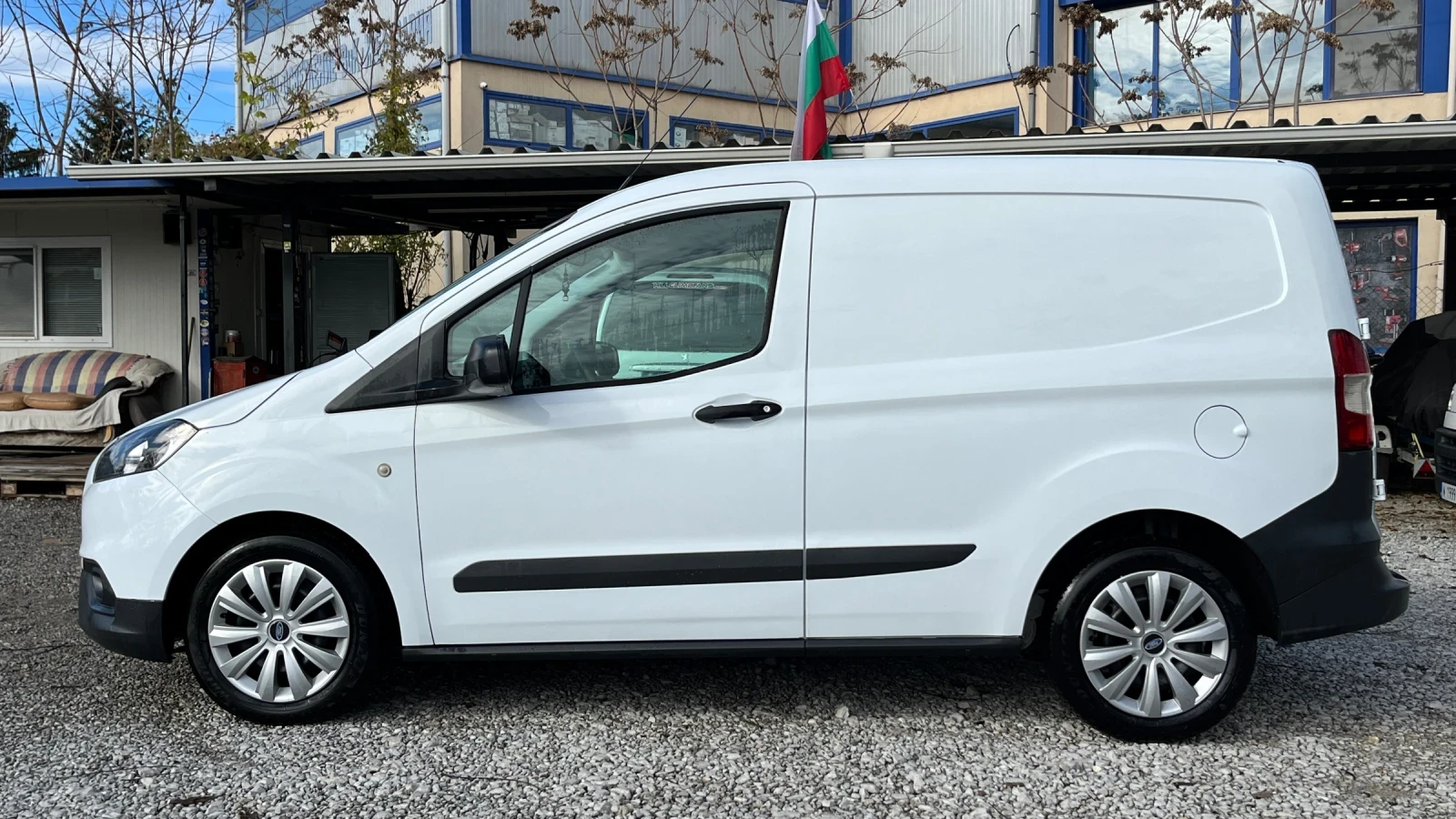 Ford Courier 1, 0 101кс - изображение 6