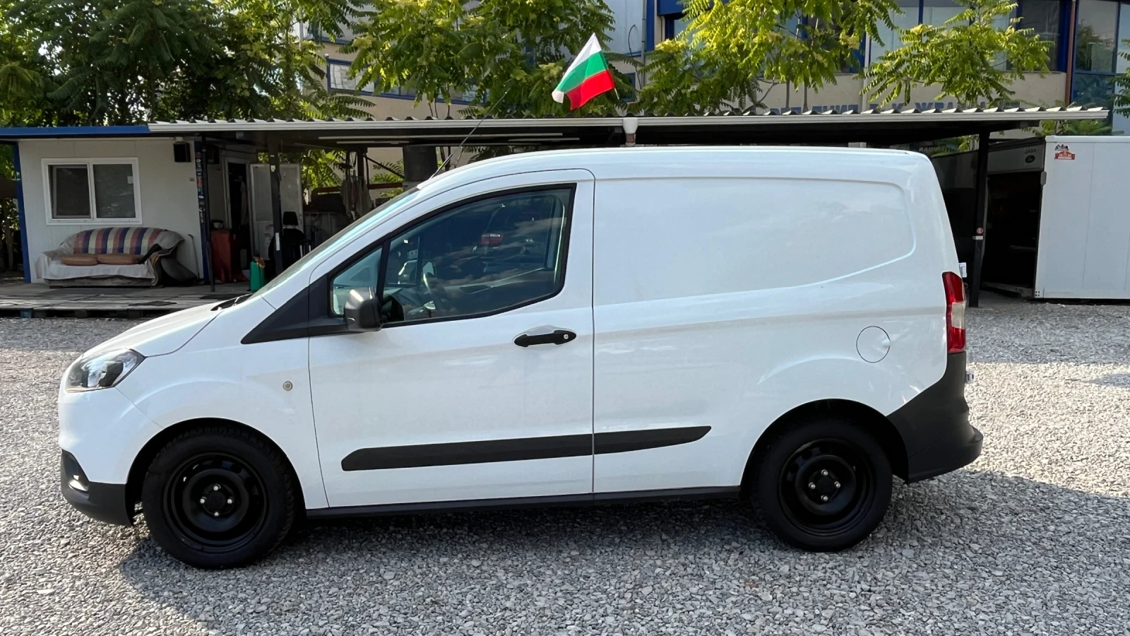 Ford Courier 1, 0 101кс - изображение 6