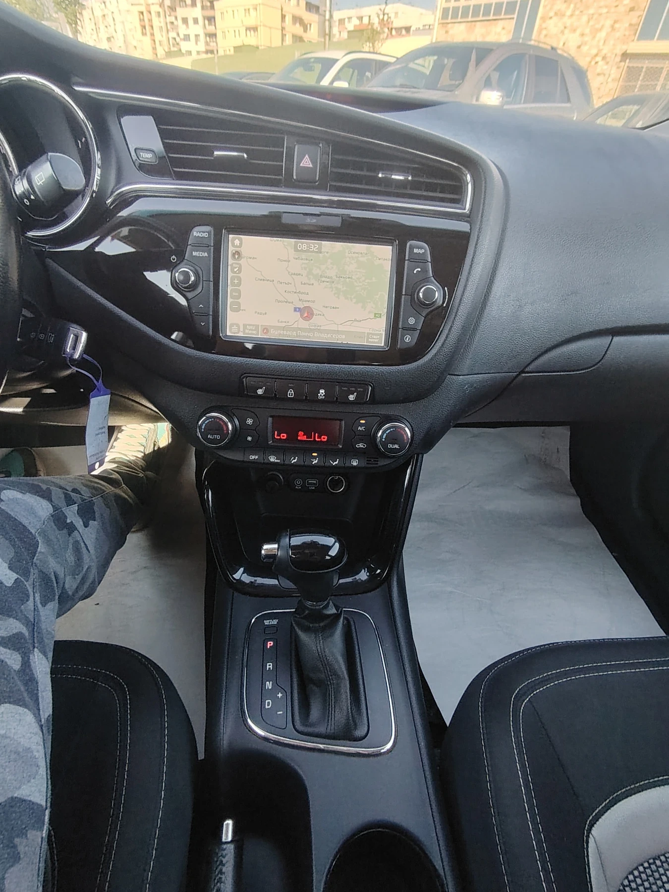Kia Ceed 1.6 GDI 159000 км, снимка 9 - Автомобили и джипове - 53796354
