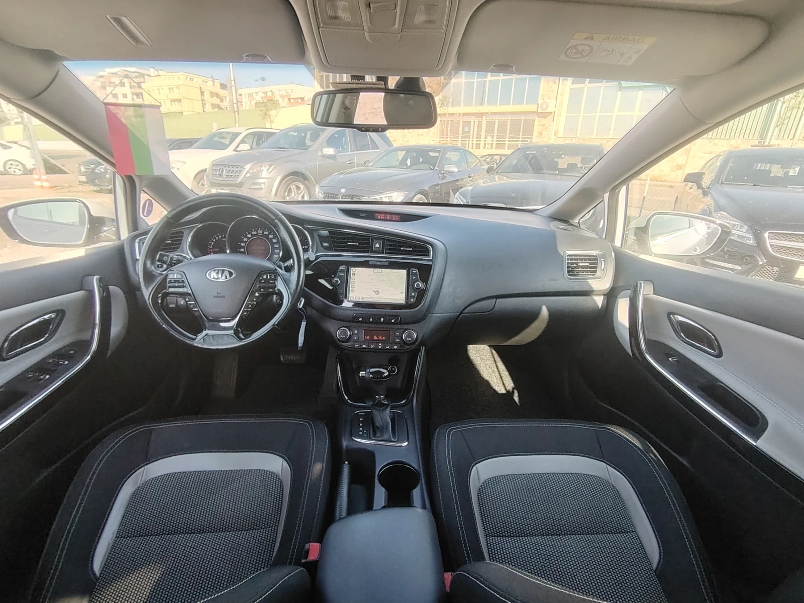 Kia Ceed 1.6 GDI 159000 км, снимка 13 - Автомобили и джипове - 53796354