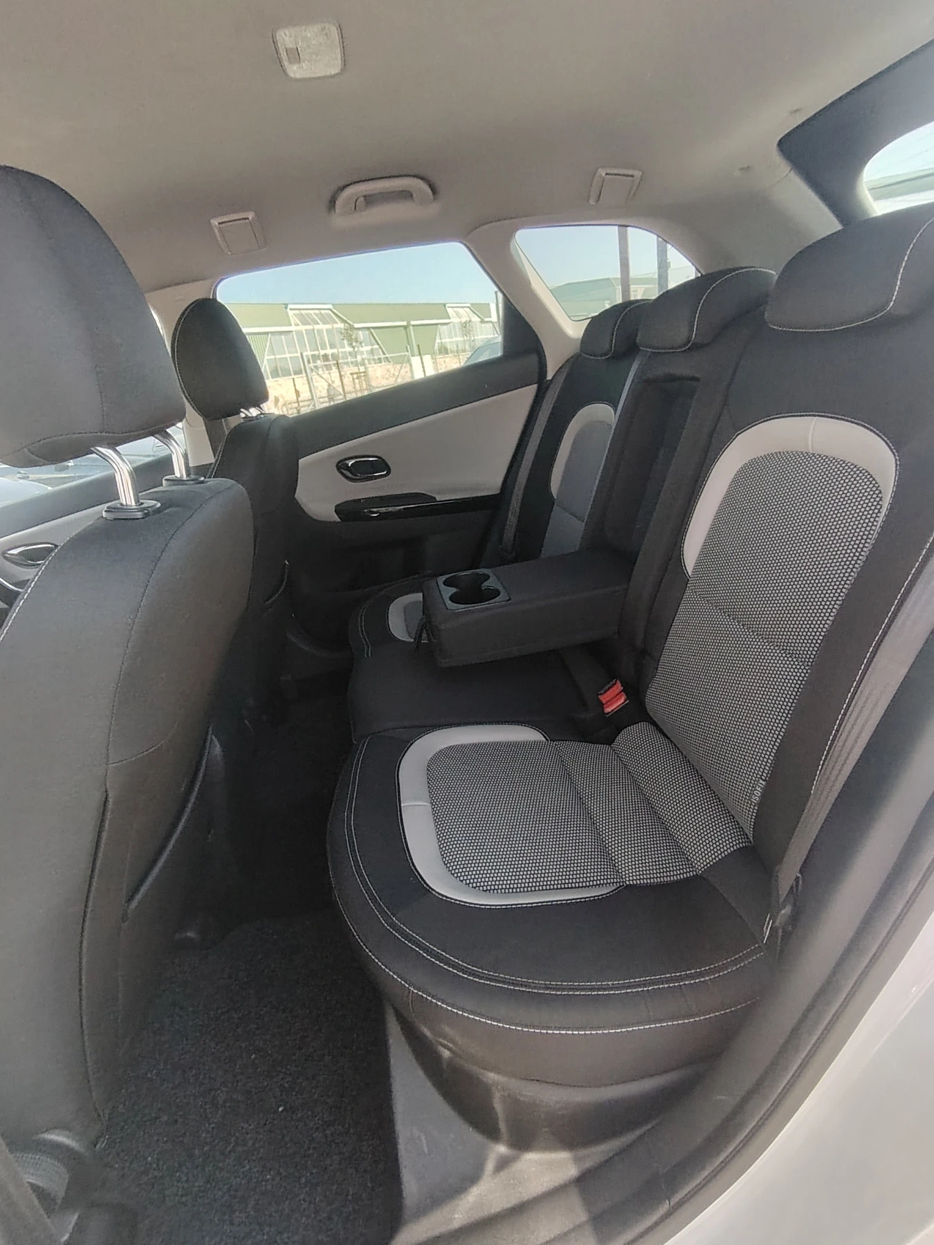 Kia Ceed 1.6 GDI 159000 км, снимка 14 - Автомобили и джипове - 53796354