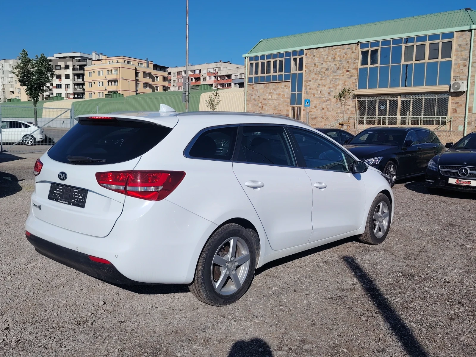 Kia Ceed 1.6 GDI 159000 км, снимка 4 - Автомобили и джипове - 53796354