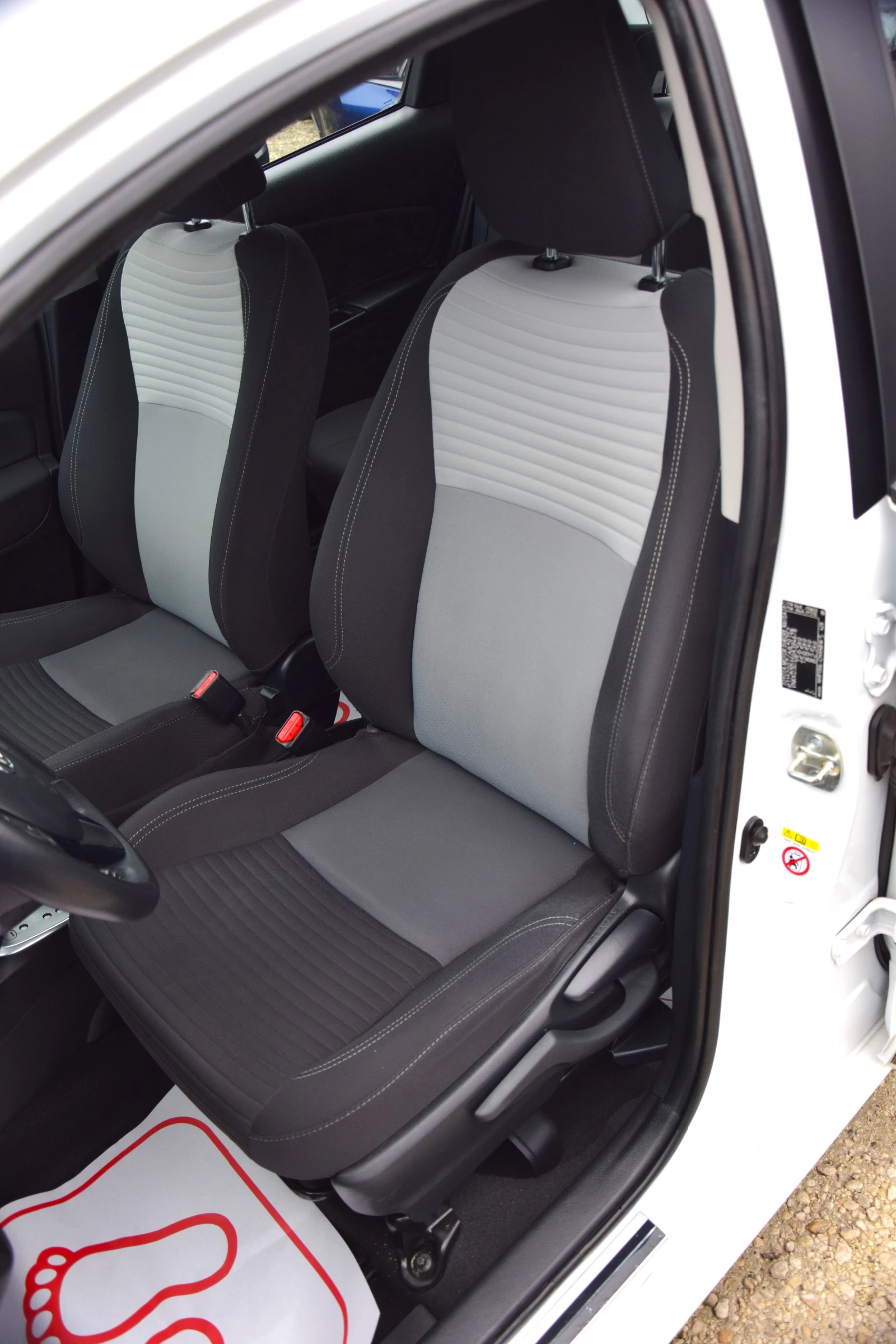 Toyota Yaris 1.5 HYBRID TEAM D | Mobile.bg   9