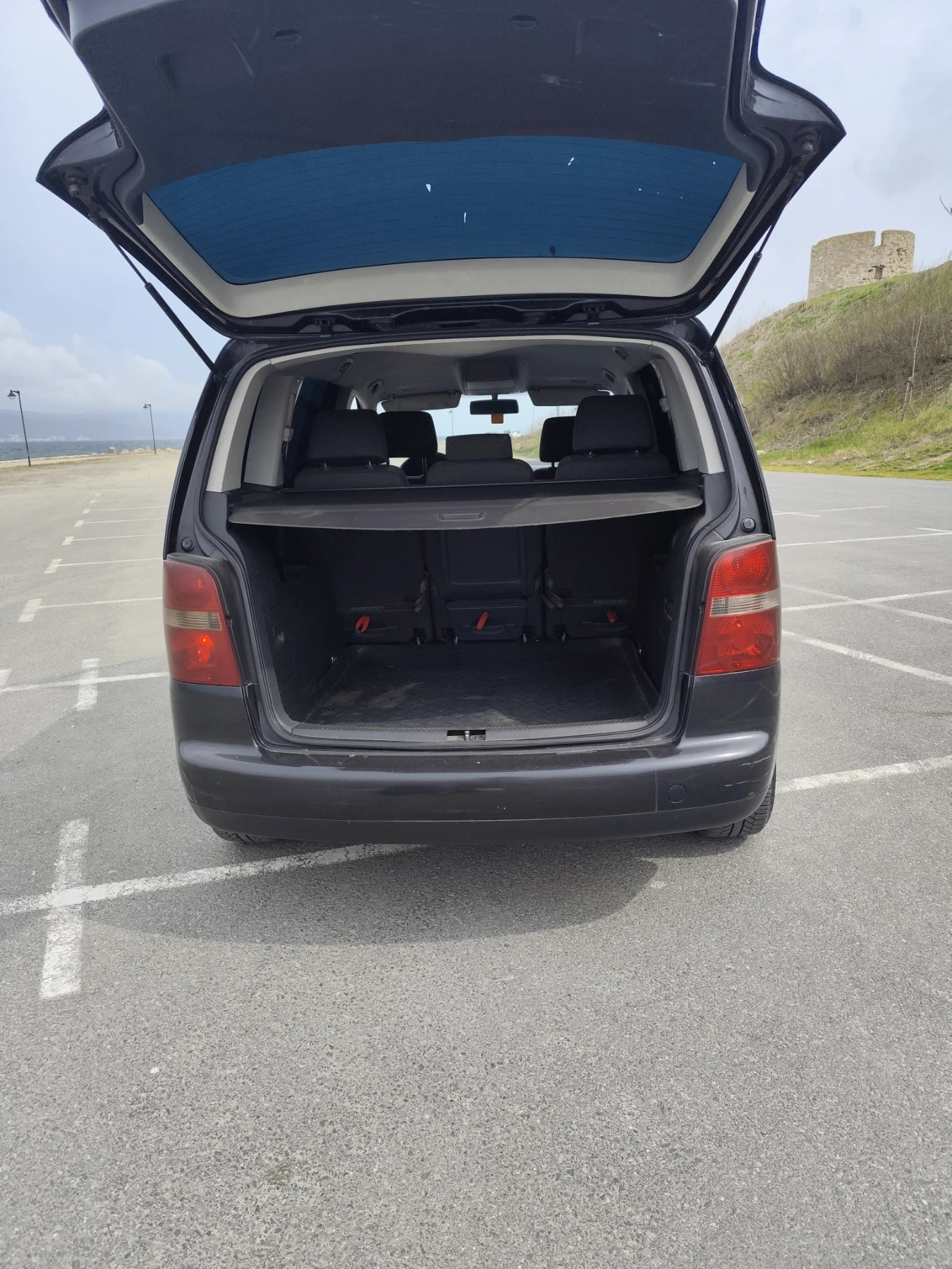 VW Touran 1, 9, снимка 8 - Автомобили и джипове - 53917380