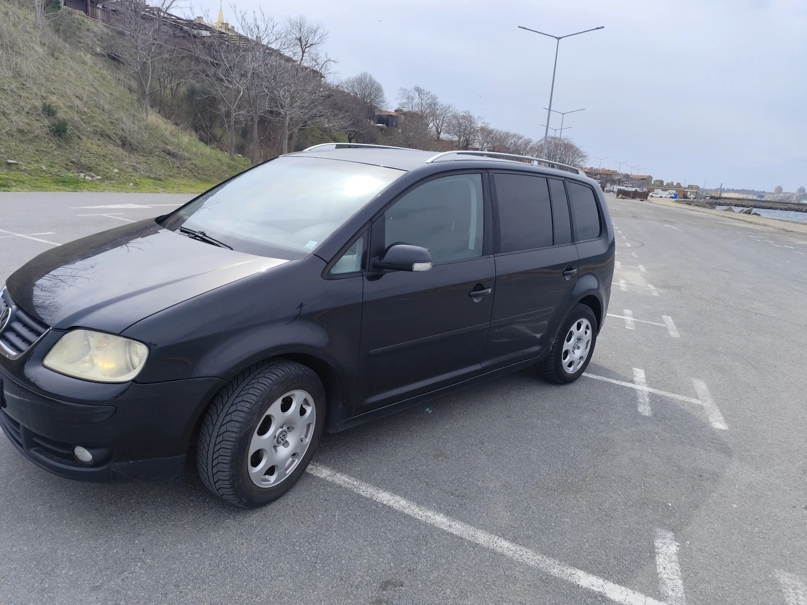 VW Touran 1, 9, снимка 2 - Автомобили и джипове - 53917380