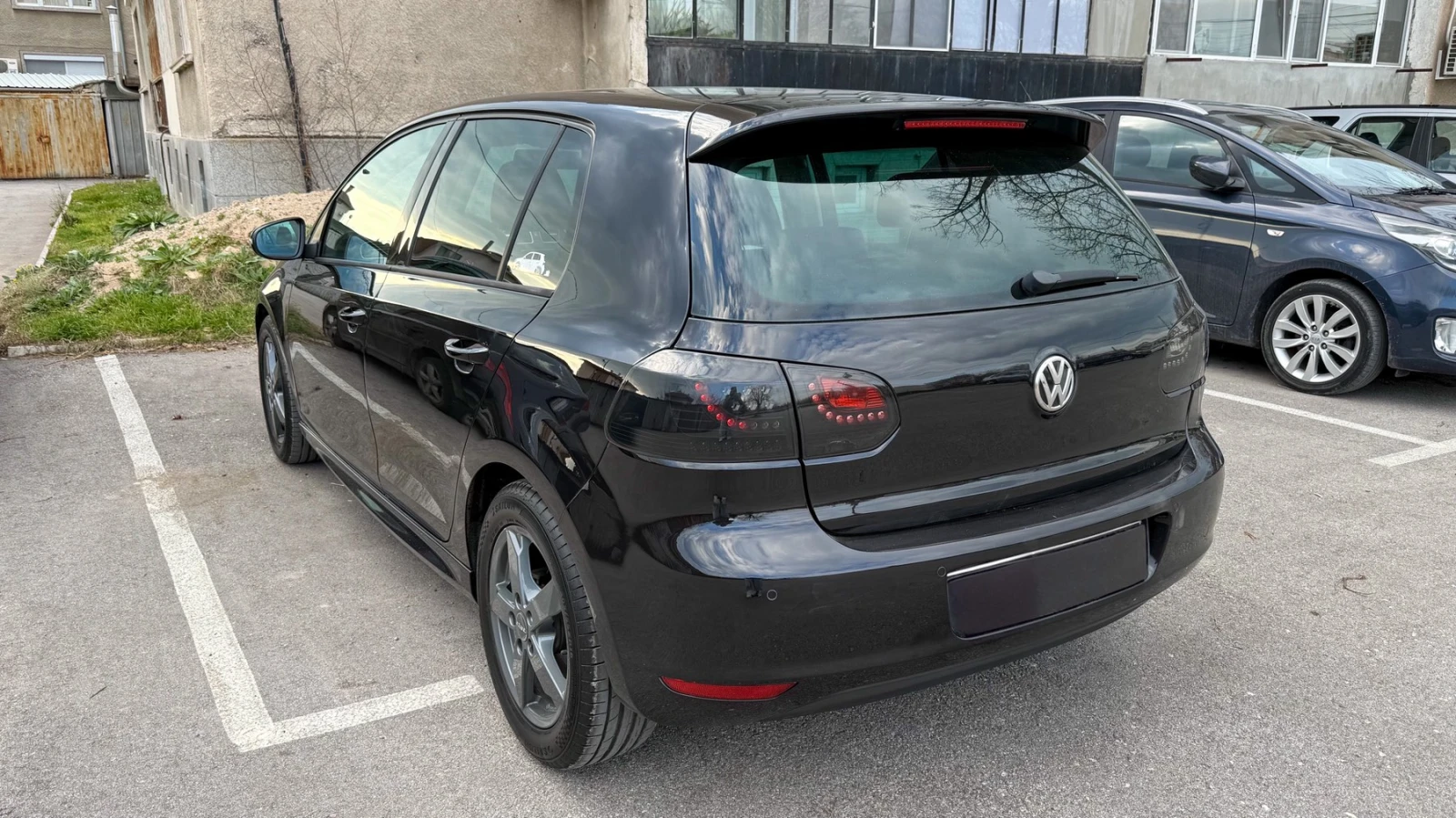 VW Golf 1.6 TDI, снимка 5 - Автомобили и джипове - 53984170