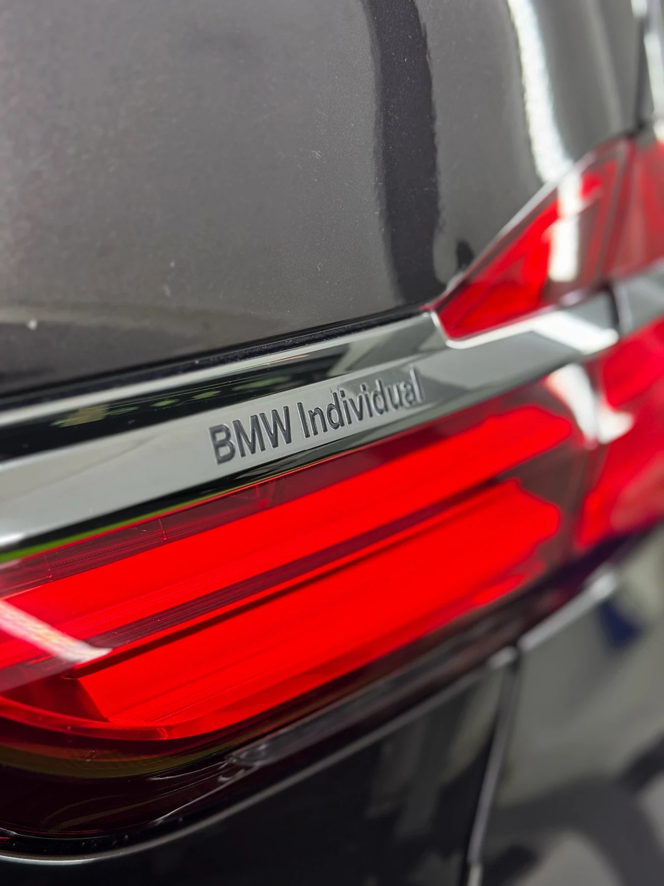 BMW 750 Li xDrive Individual, снимка 8 - Автомобили и джипове - 54072032